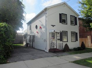 917 Hancock St, Manitowoc, WI 54220