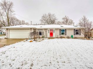 4916 Maplecrest Rd, Fort Wayne, IN 46835