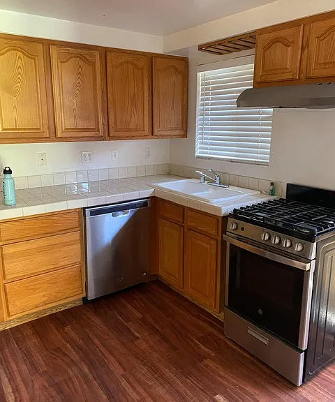 1420 Brookes Ave — Photo 10