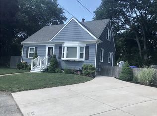 48 Lottie Dr, Riverside, RI 02915