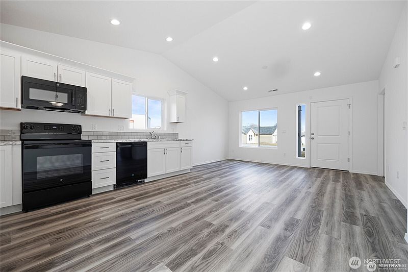 5th image of 904 La Vista Drive