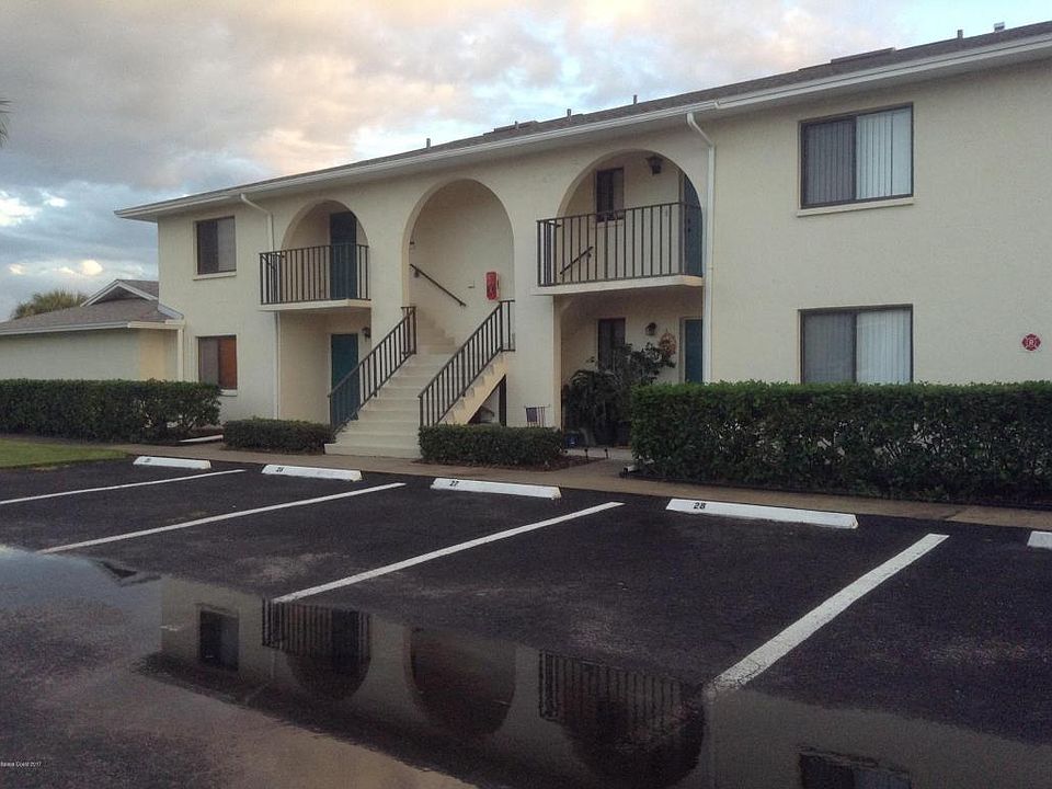 1st image of 333 S Patrick Dr APT 18