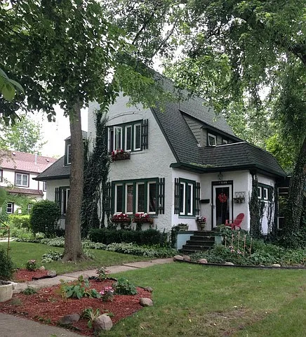 1128 Douglas Ave photo 1