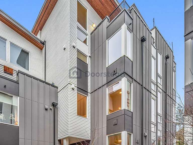 3070 SW Avalon Way #F — Photo 3