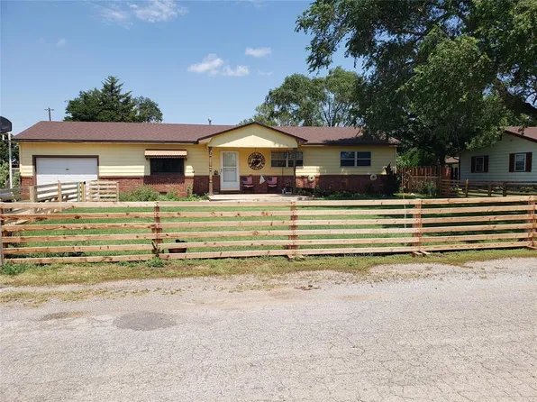 1069 Osage St, Wakita, OK 73771