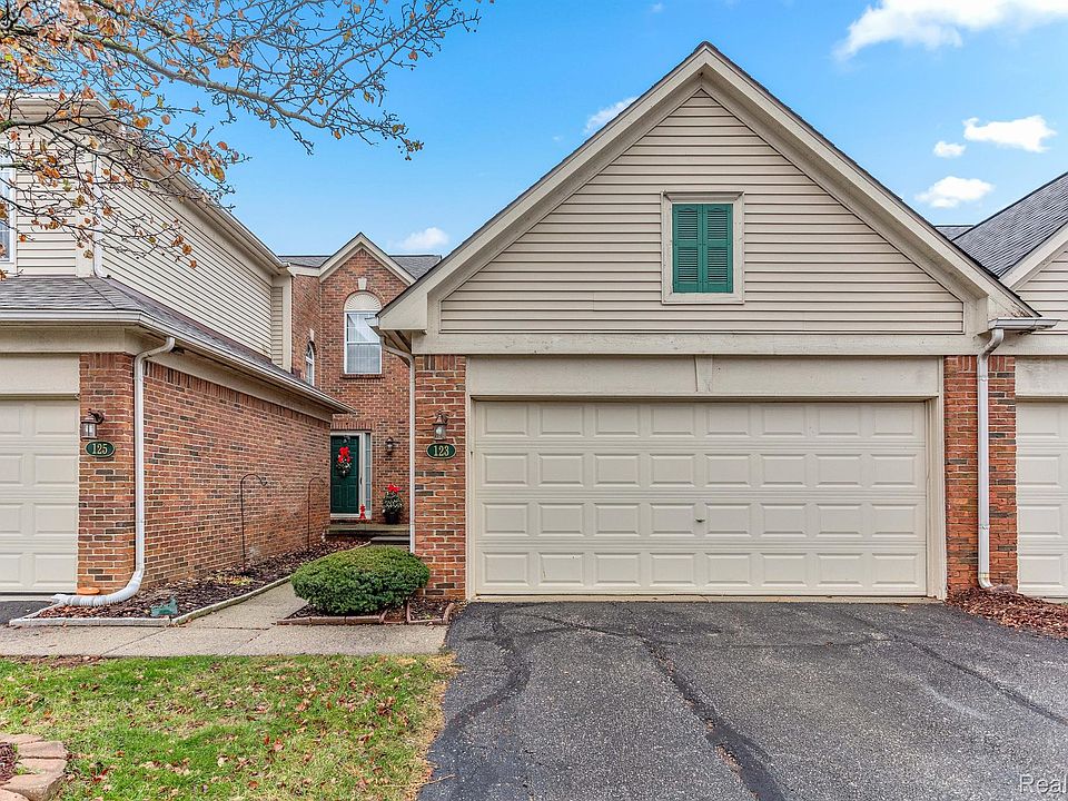 1st image of 123 Legacy Park Cir