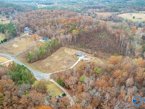 3rd image of 315 Oak Valley Dr