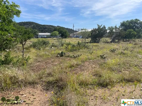 418 Spring St, Burnet, TX 78611