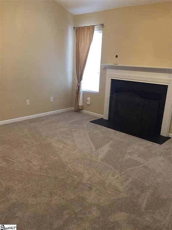 3 bed, 1629 sqft, $1,900 — Photo 3