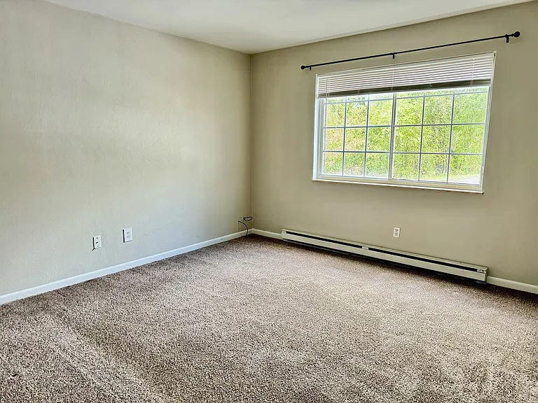 2300 Shadyside Rd #12 — Photo 6
