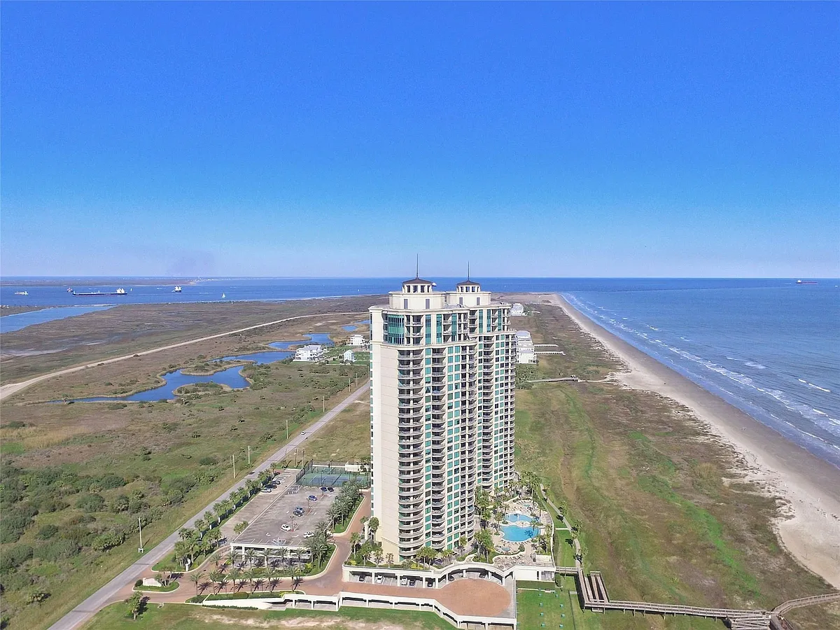 Building Photo - 801 E Beach Dr #TW2704