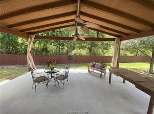 1721 Summerwood Loop, Bryan, TX 77807