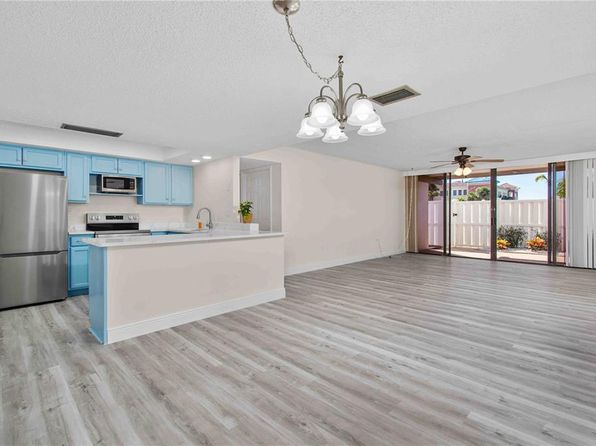 500 Treasure Island Cswy APT 101