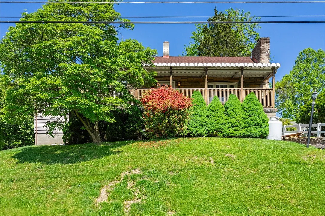 1406 2nd St photo 1