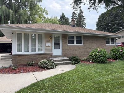 7227 Edgehill ROAD, Greendale, WI, 53129