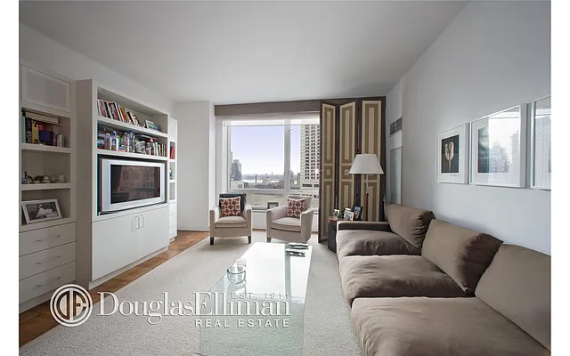 Rented by Douglas Elliman | media 10
