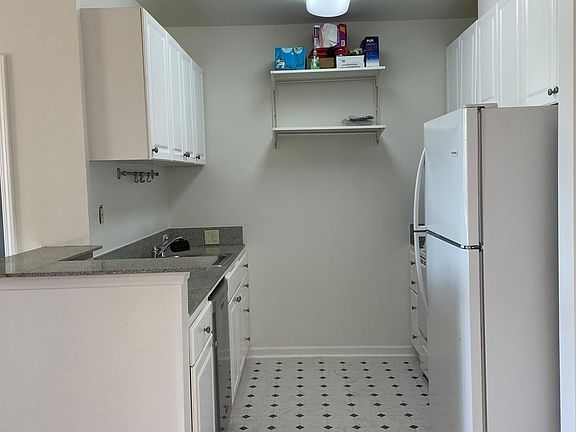 5th image of 401 S Norfolk St APT 209