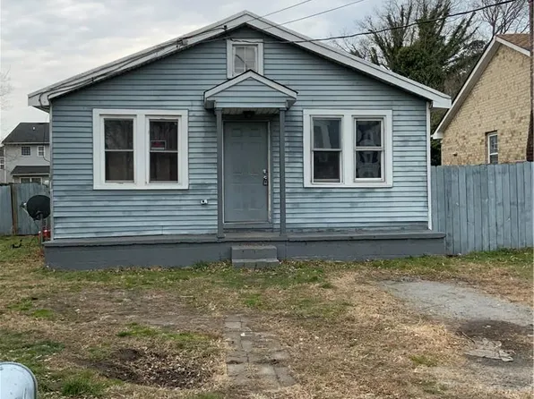 7417 Evelyn T Butts Ave, Norfolk, VA 23513