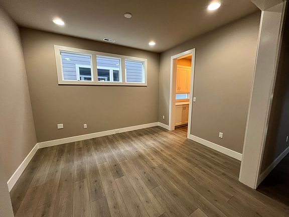 4th image of 12112 92nd Avenue Ct E