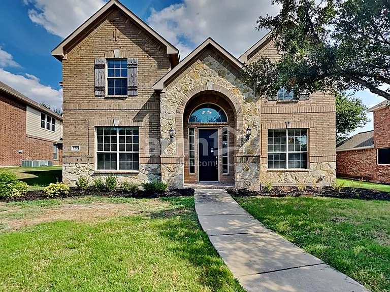 1245 Potter Ave — Photo 1
