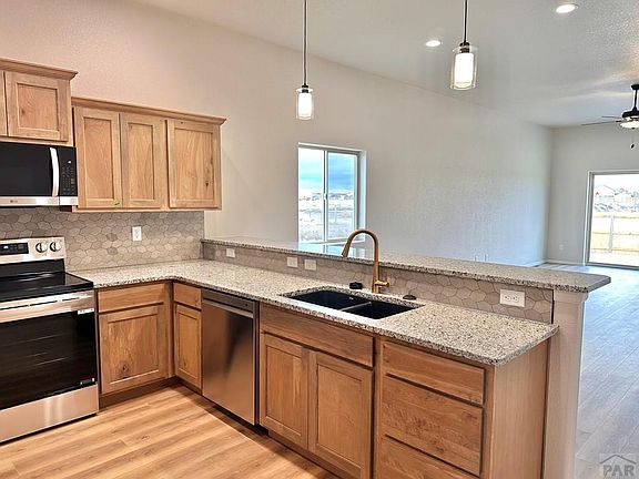 4th image of 1203 E Orchid Dr