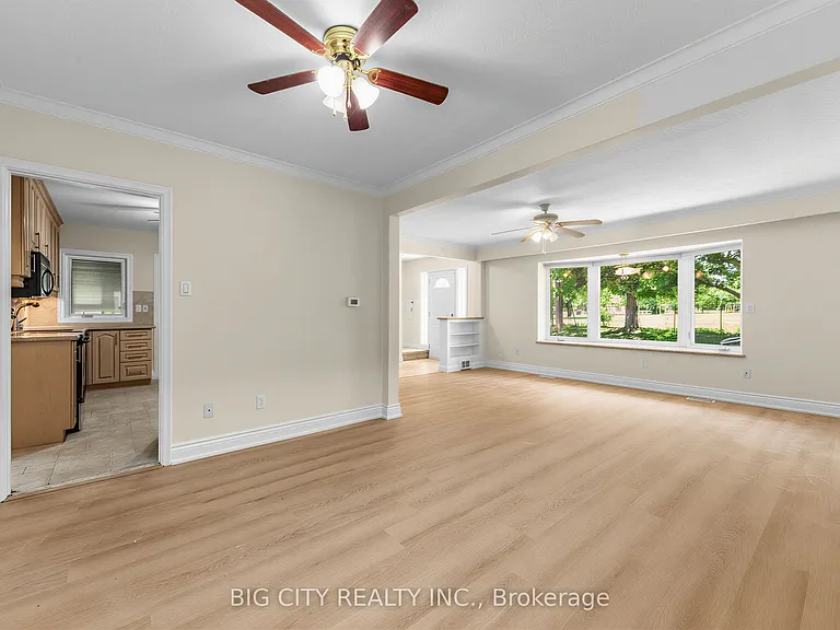 30 Lozoway Dr — Photo 5