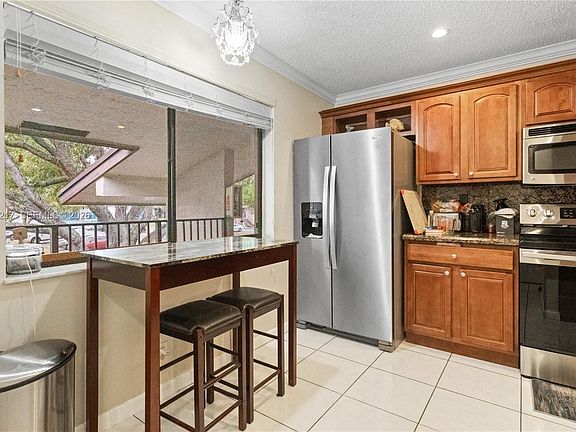 5th image of 145 S Laurel Dr #606