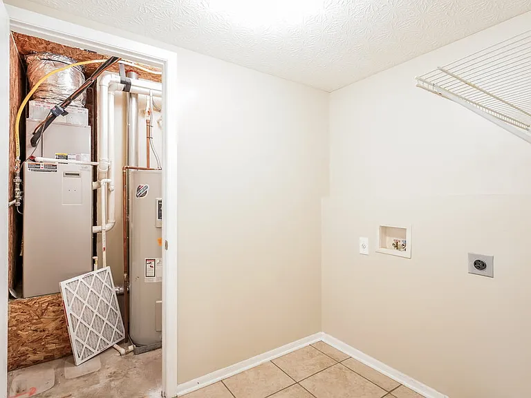 6280 Marengo St — Photo 22