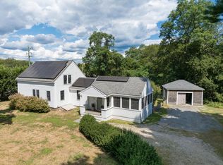 86 Fairhaven Rd, Mattapoisett, MA 02739