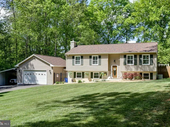 9 Clover Hill Dr, Stafford, VA 22556