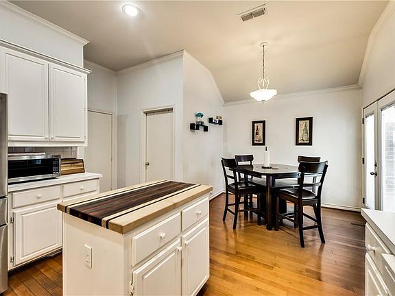 4th image of 4808 Ashworth Ct