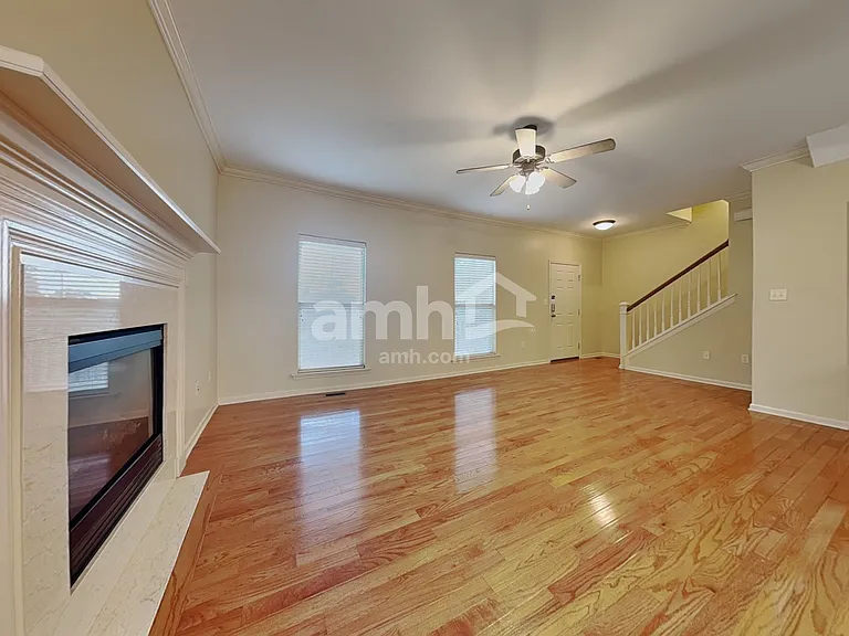 1523 Bailey Park Ln — Photo 6