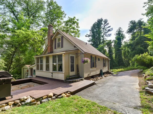 34 Whittesley Ave, North Adams, MA 01247
