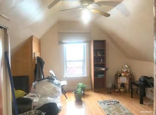 686 E 5th St APT 3, Brooklyn, NY 11218