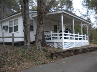 151 Gemstone Dr, Franklin, NC 28734