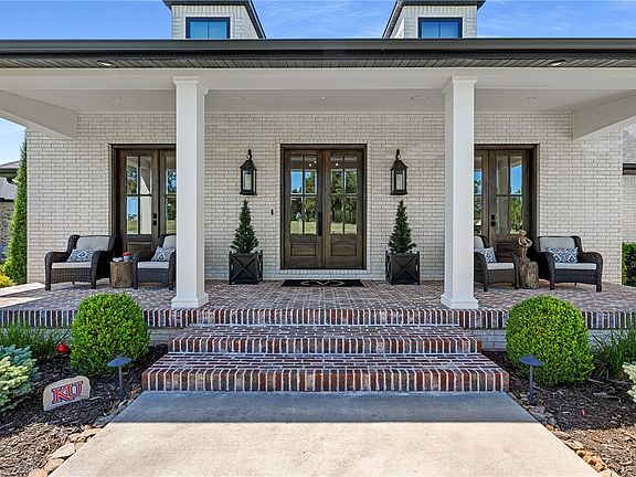 2nd image of 312 Copper Oaks Dr