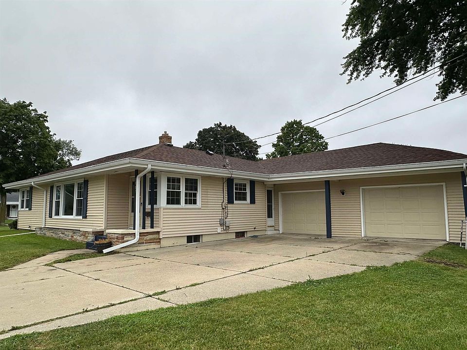 1st image of 1107 Menard St