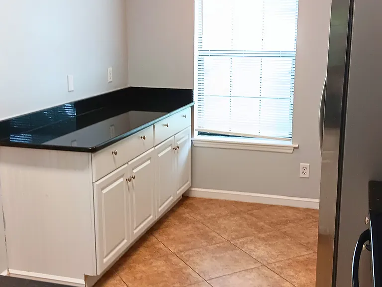3748 Gatewood Dr — Photo 8