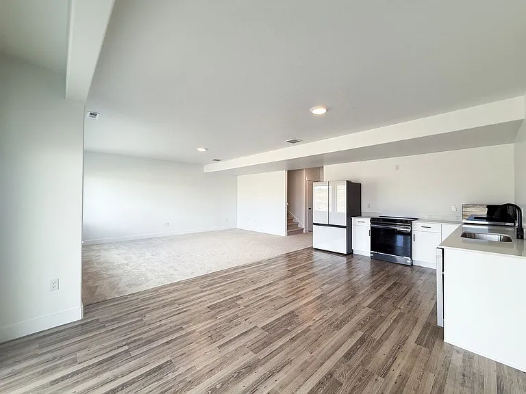 1482 W Russo Dr — Photo 28