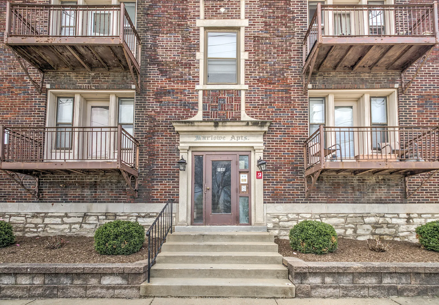 1 bed, 1.0 bath, 550 sqft, $899 — Photo 2
