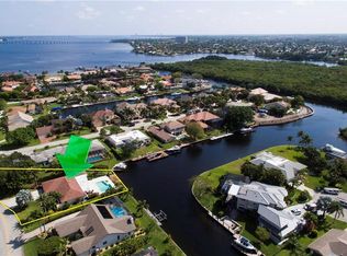 6498 Griffin Blvd, Fort Myers, FL 33908