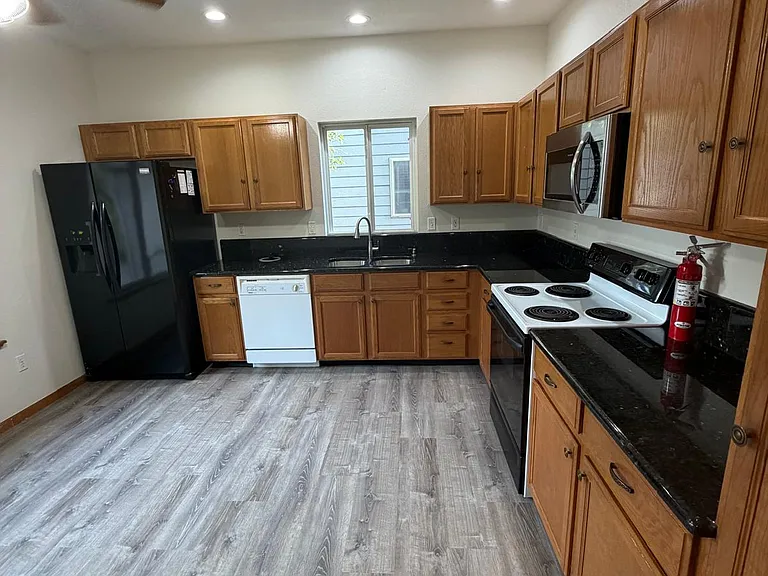 3603 Rockaway St — Photo 10