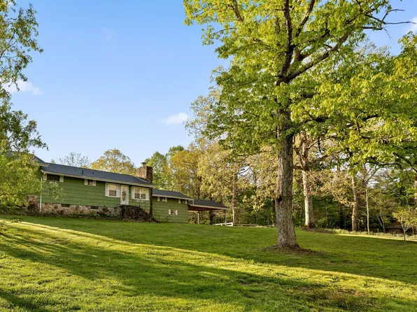 6514 Gray Fryar Rd, Signal Mtn, TN 37377