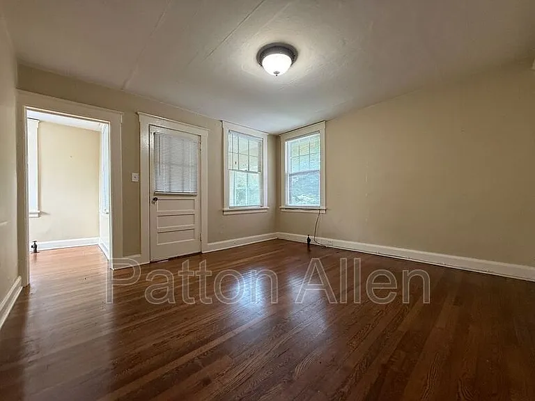 83 Edgemont Rd #4 — Photo 2