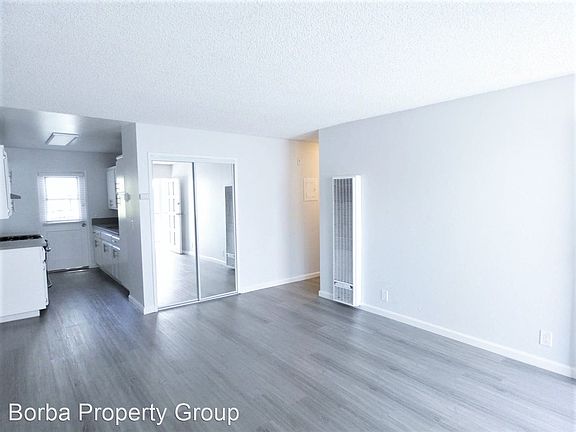 5th image of 2382 Cedar Ave #1