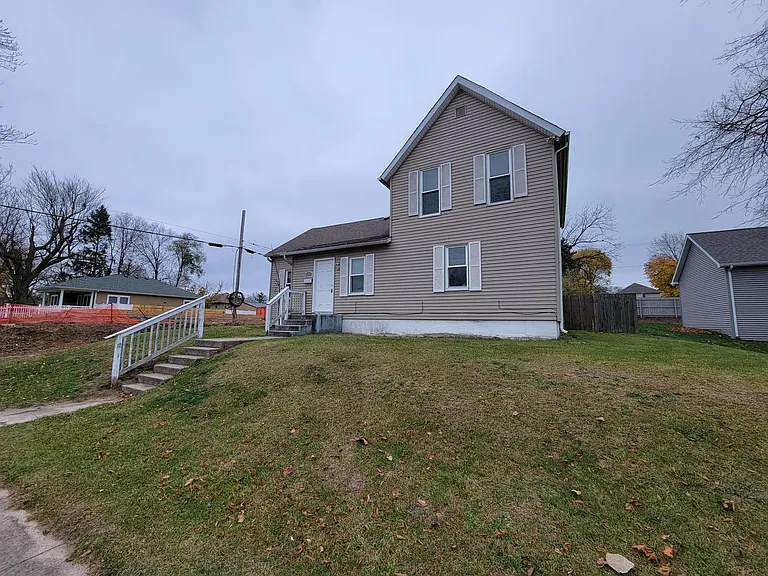 916 N Hill St — Photo 19