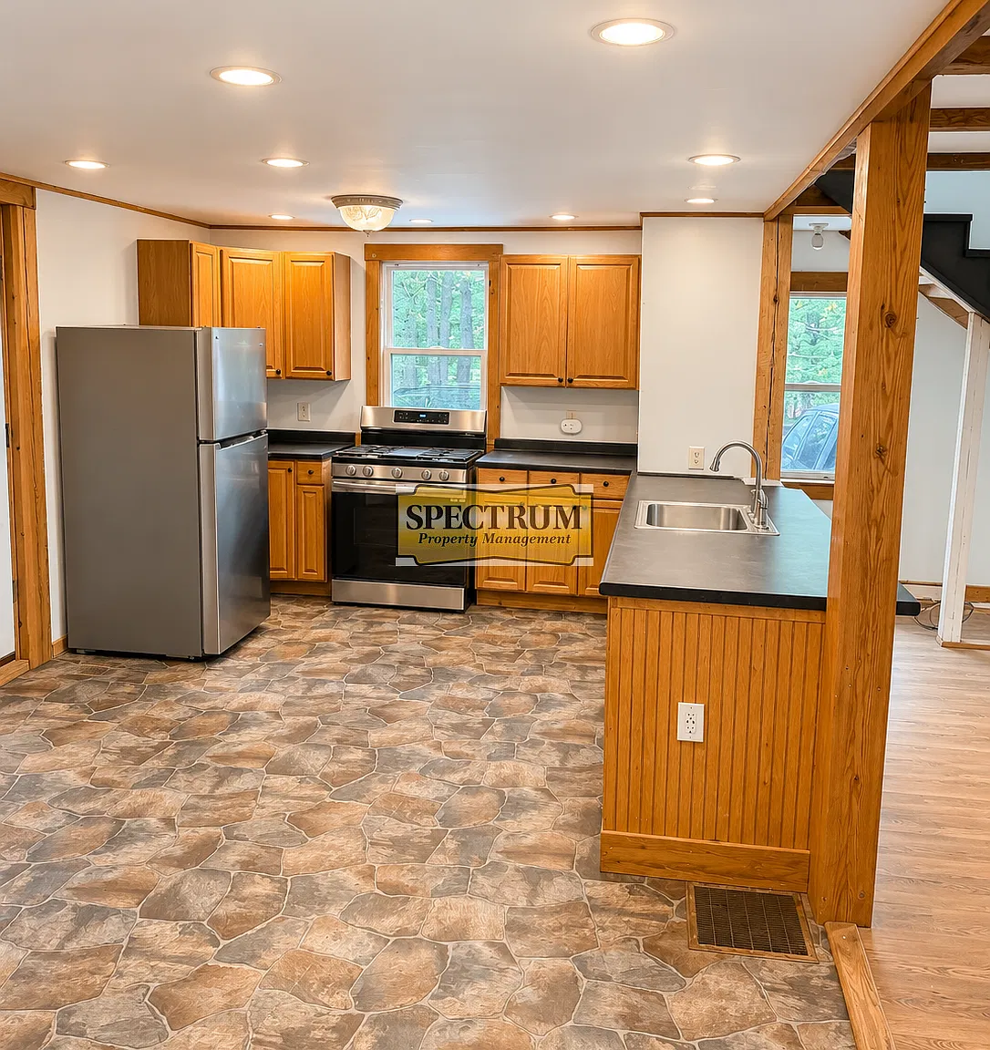 3 bed, $1,500 — Photo 2