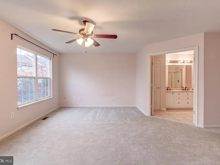 7700 Duneiden Ln — Photo 16