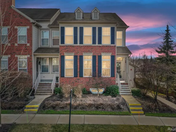 3273 Johanna Ware W #11, Wixom, MI 48393