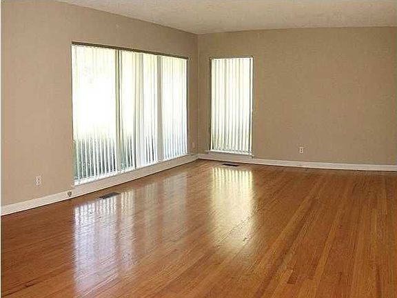 2nd image of 4226 Belvoir Dr